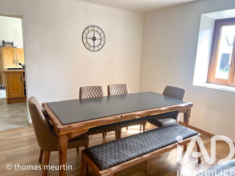 Maison - 256 m² - 8 pièces