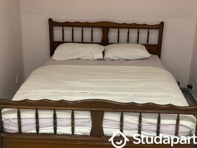 Chambre - 11 m² - 1 pièce