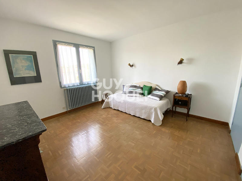 Maison - 247 m² - 6 pièces