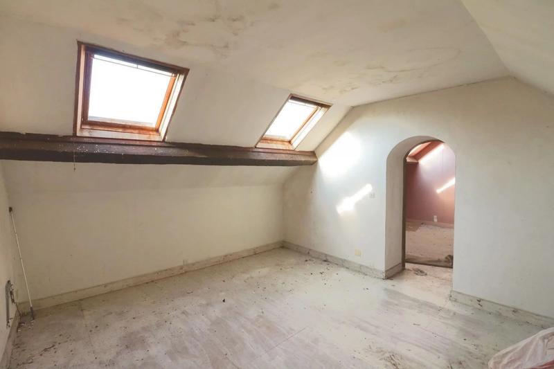 Maison - 270 m² - 8 pièces