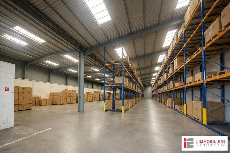 Local d'activité / Entrepôt - 4 668 m²