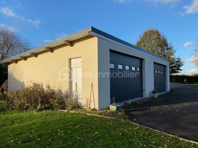 Maison - 262 m² - 6 pièces