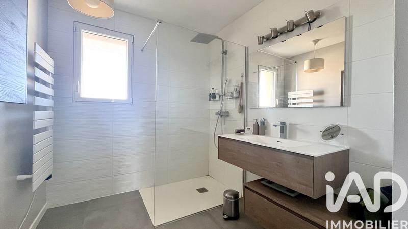 Maison - 179 m² - 6 pièces