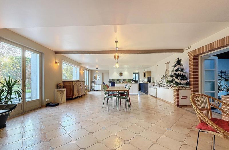 Propriété - 283 m² - 10 pièces
