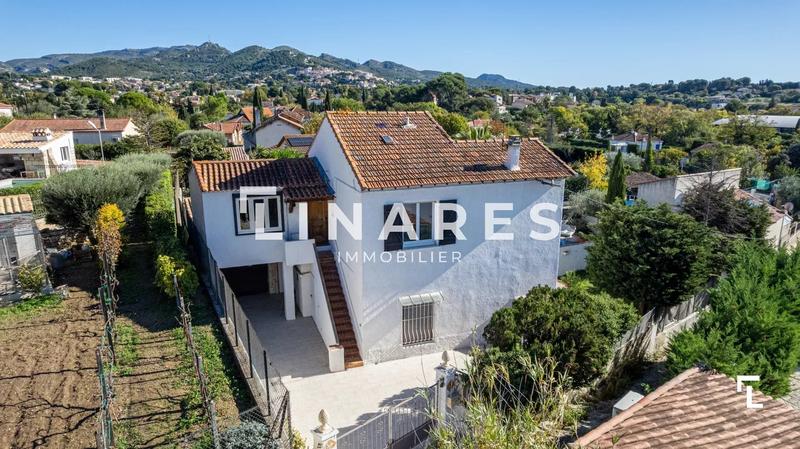 Appartement - 82 m² - 3 pièces