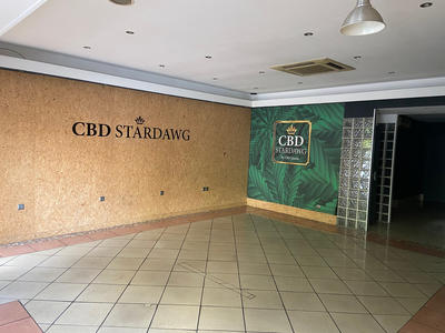 Local commercial - 104 m²