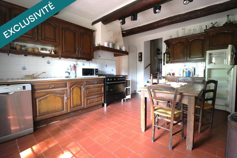 Maison - 220 m² - 10 pièces