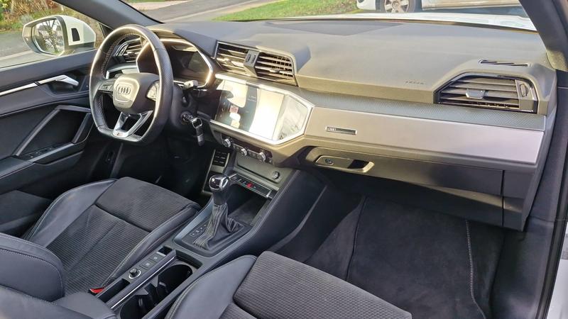 Audi Q3 1.5 Tfsi 150 s-Tronic7 s line - Automatique Entretien constructeur