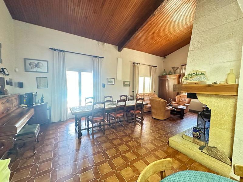 Maison - 180 m² - 6 pièces