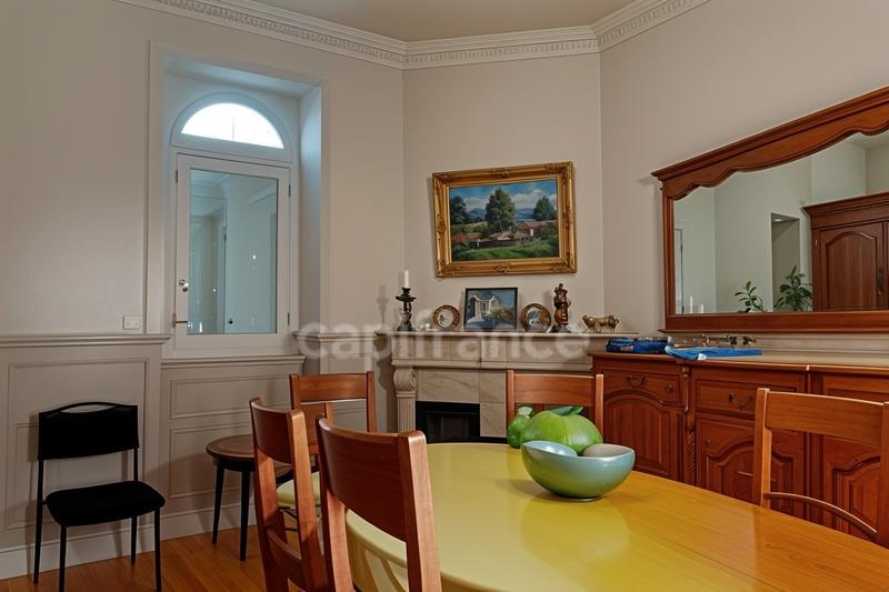 Maison bourgeoise - 218 m² - 1 pièce