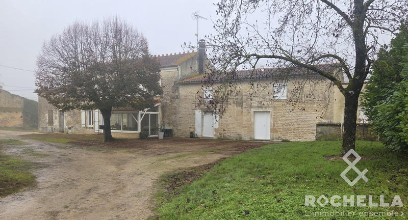 Maison ancienne - 190 m² - 7 pièces