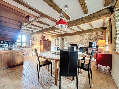 Maison - 418 m² - 15 pièces