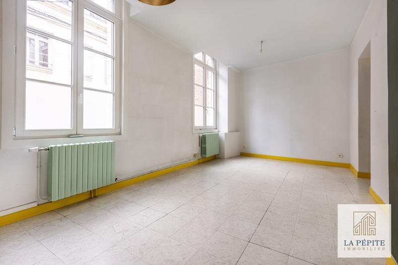 Maison - 306 m² - 10 pièces