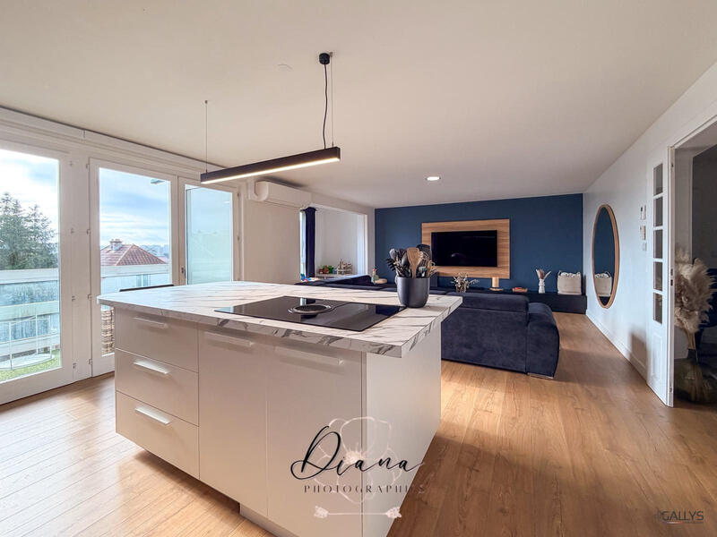 Appartement - 84 m² - 4 pièces