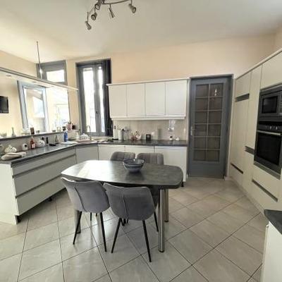 Maison - 107 m² - 6 pièces