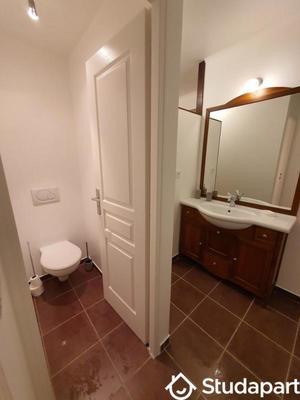 Chambre - 13 m² - 1 pièce