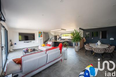 Maison - 150 m² - 4 pièces