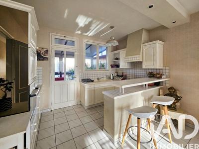 Maison - 85 m² - 5 pièces