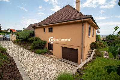 Maison traditionnelle - 160 m² - 6 pièces