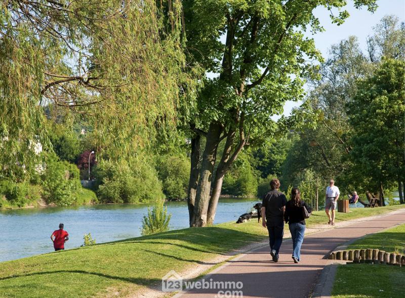 Appartement - 90 m² - 4 pièces