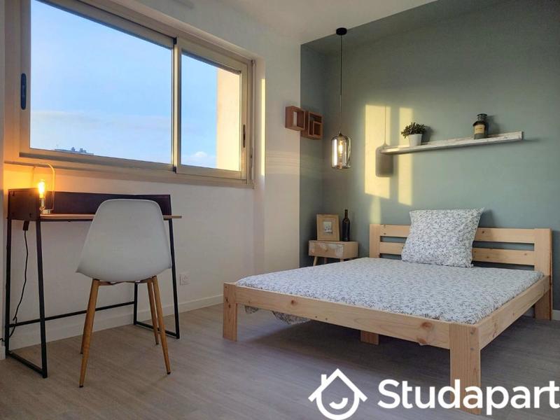 Chambre - 10 m² - 1 pièce