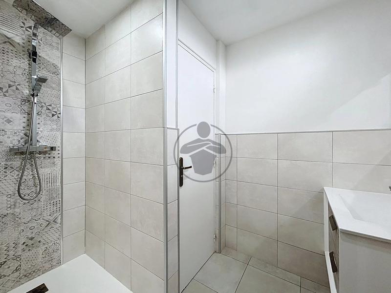 Maison - 93 m² - 5 pièces