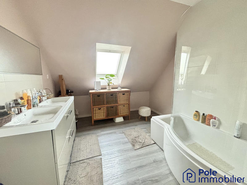 Maison contemporaine - 171 m² - 7 pièces