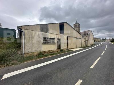 Parking / Garage - 303 m²