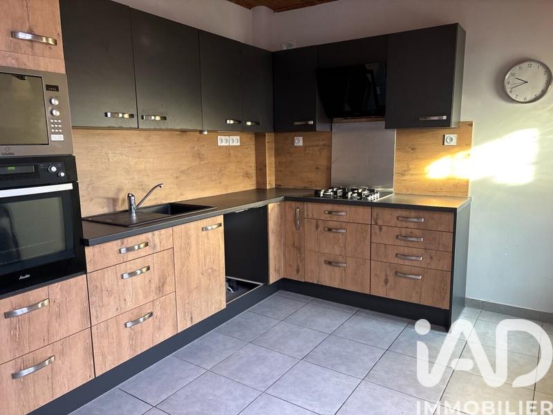 Maison - 98 m² - 5 pièces