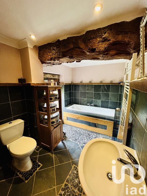 Maison - 245 m² - 7 pièces