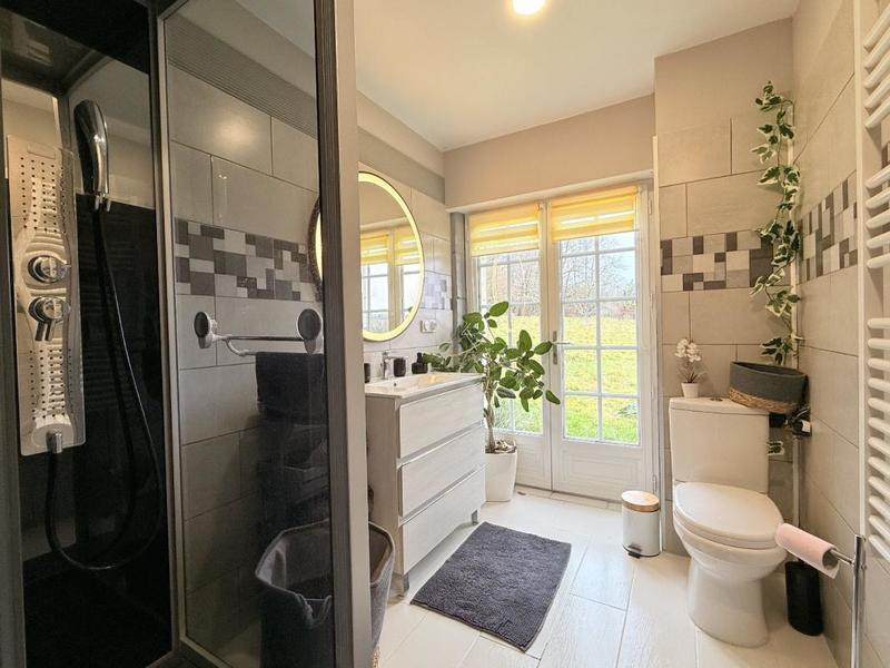 Propriété - 177 m² - 9 pièces