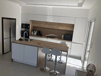 Villa - 107 m² - 4 pièces