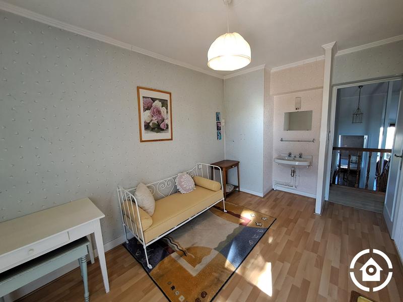 Maison - 111 m² - 6 pièces