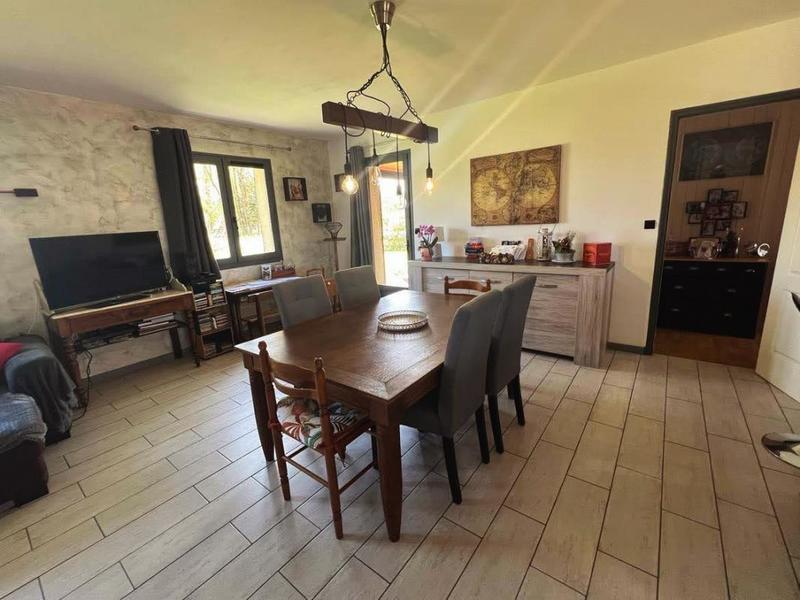 Maison - 140 m² - 8 pièces