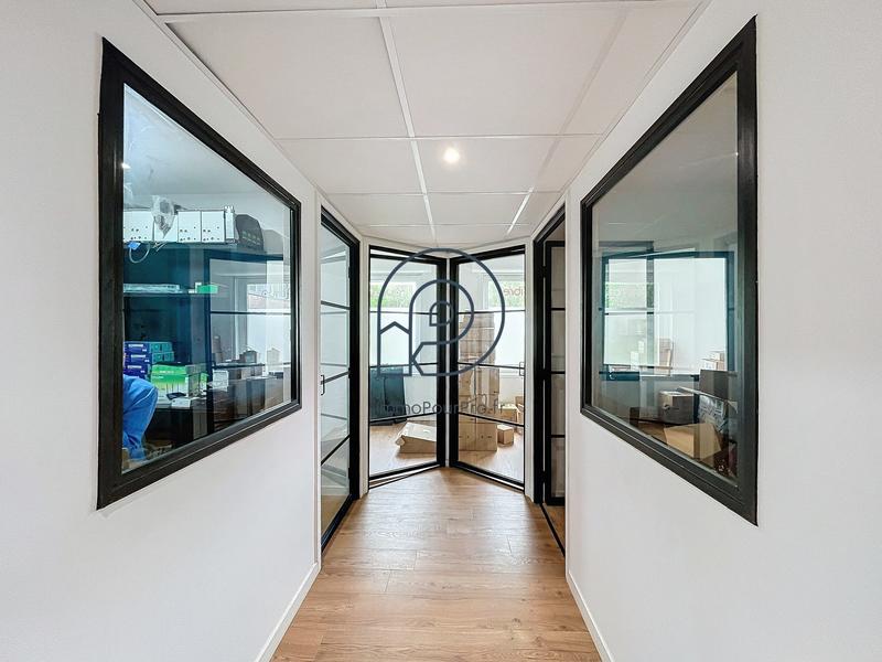 Bureau - 760 m²