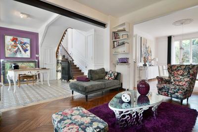 Maison - 180 m² - 8 pièces