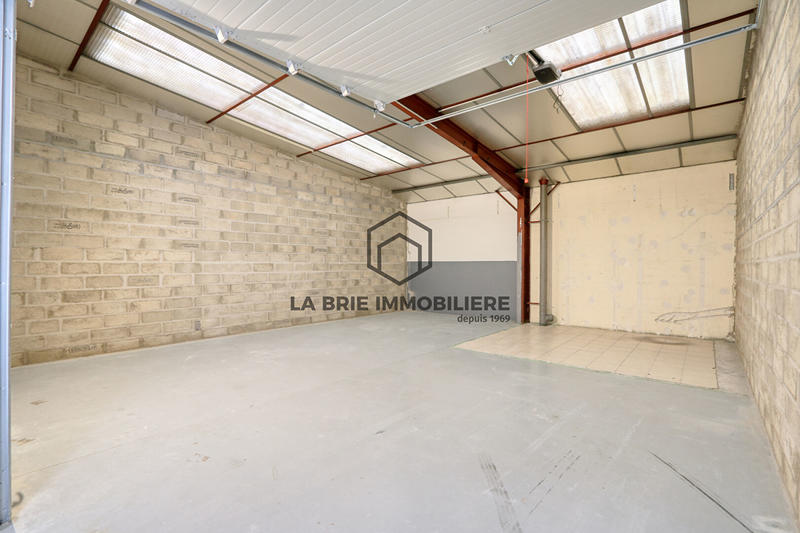 Local d'activité / Entrepôt - 68 m² - 1 pièce
