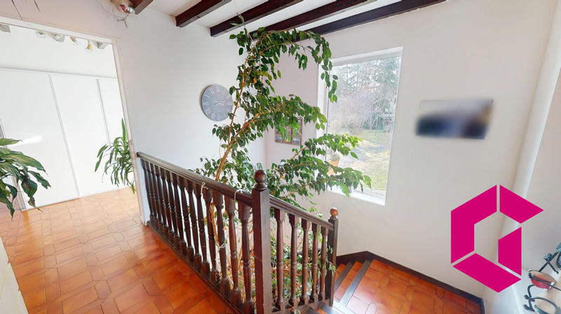 Maison traditionnelle - 243 m² - 5 pièces