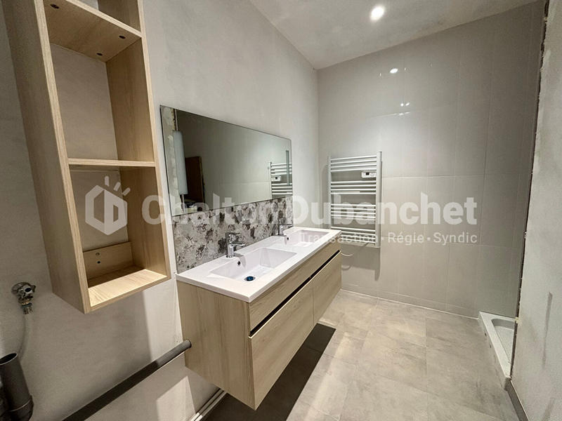 Appartement - 84 m² - 4 pièces