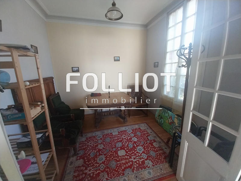 Maison - 200 m² - 10 pièces