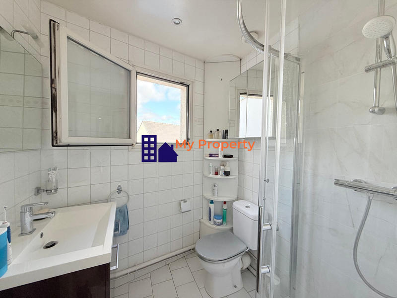 Maison - 98 m² - 6 pièces