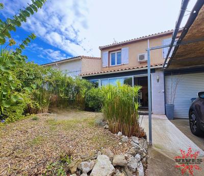 Maison - 99 m² - 4 pièces