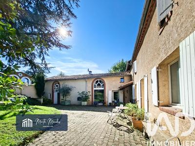 Maison - 231 m² - 9 pièces