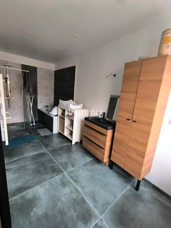 Maison - 189 m² - 5 pièces