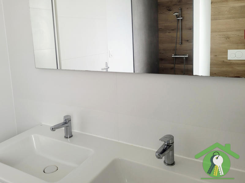 Maison - 95 m² - 4 pièces