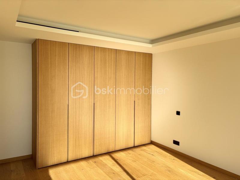 Maison - 262 m² - 5 pièces