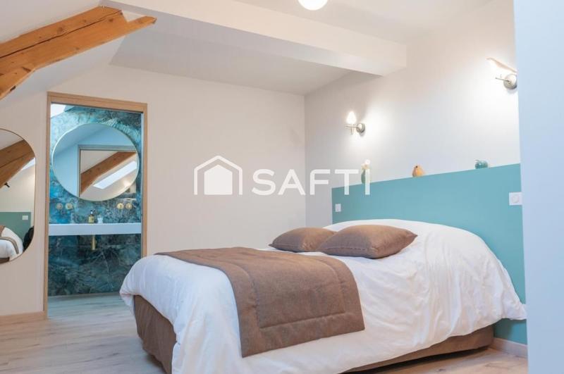 Maison - 371 m² - 7 pièces