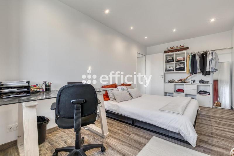 Maison - 188 m² - 6 pièces