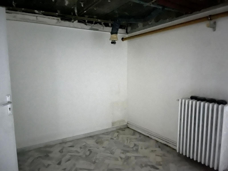 Local commercial - 182 m²