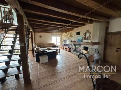 Maison de village - 237 m² - 9 pièces